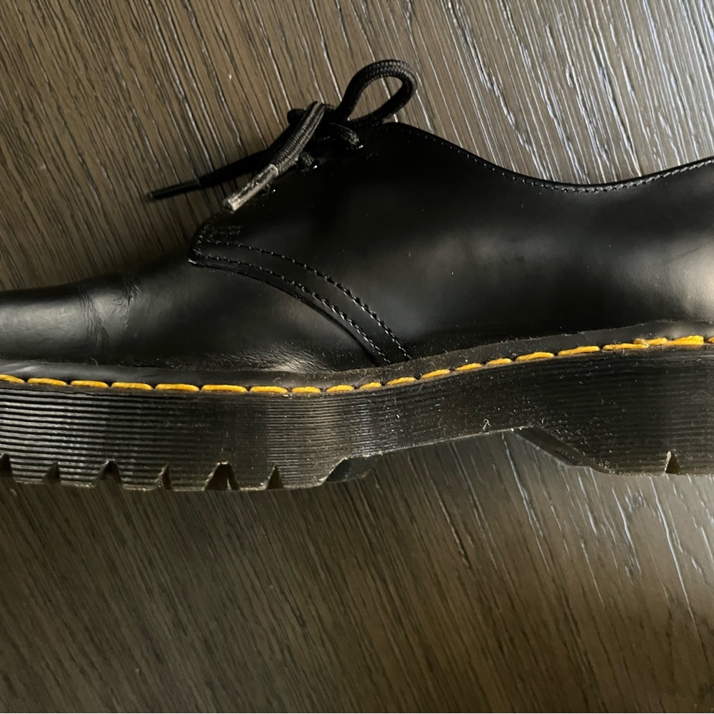 Dr. Martens Black Leather Lace-Up Oxfords Yellow Stitching US Women’s 8 Men’s 7 - Picture 6 of 10